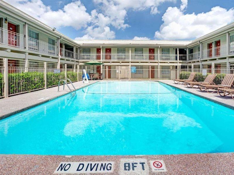 Travelodge By Wyndham North Richland Hills/Dallas/Ft Worth Exterior photo
